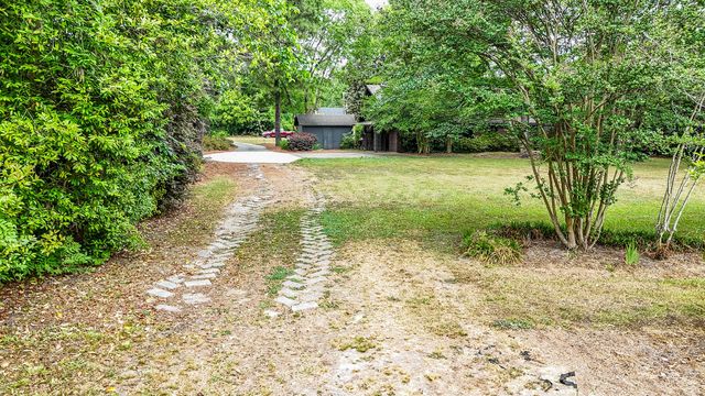 20 Salem Street, Mayesville, SC 29104