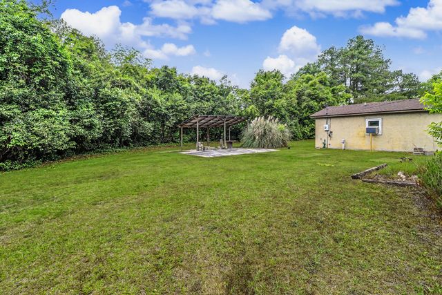 20 Salem Street, Mayesville, SC 29104