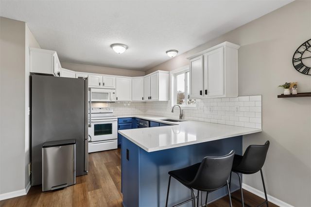 2441 Pine Court, Van Meter, IA 50261