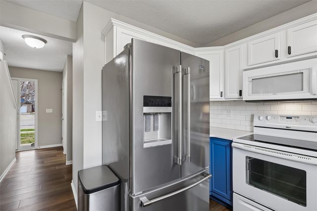 2441 Pine Court, Van Meter, IA 50261