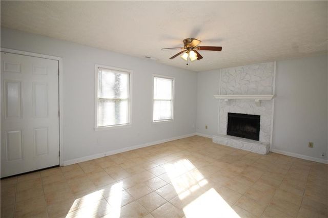 4438 Coopers Creek SE Drive, Smyrna, GA 30082