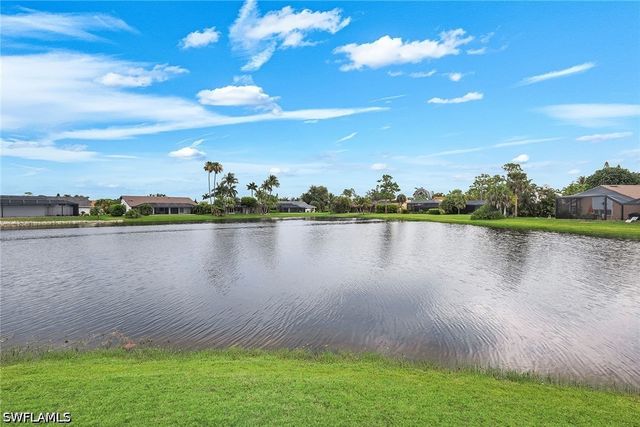 28820 Trenton CT, Bonita Springs, FL 34134