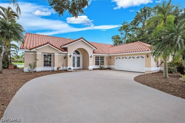28820 Trenton CT, Bonita Springs, FL 34134
