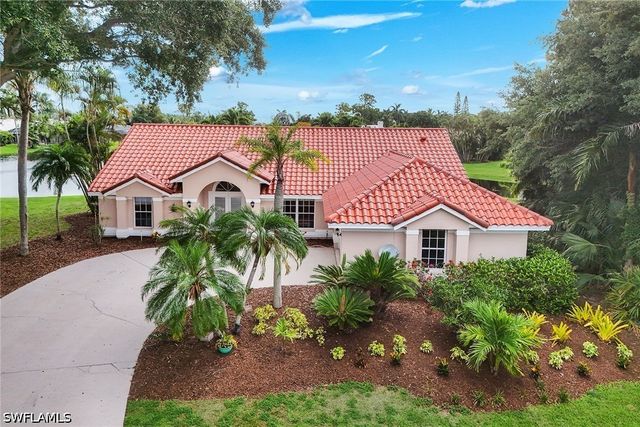 28820 Trenton CT, Bonita Springs, FL 34134