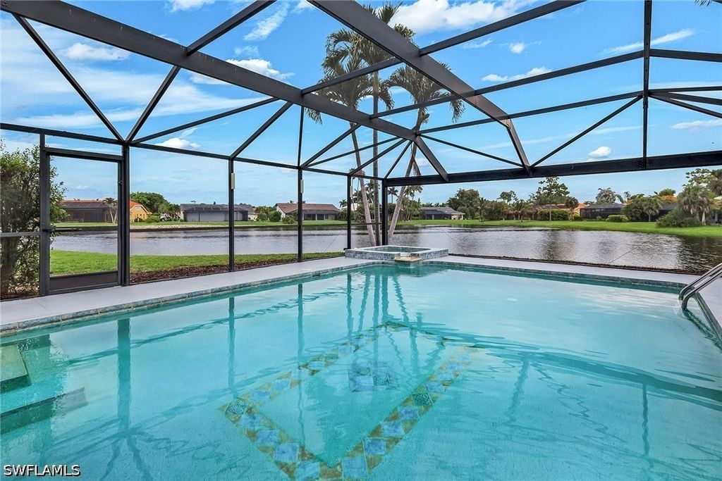 28820 Trenton CT, Bonita Springs, FL 34134