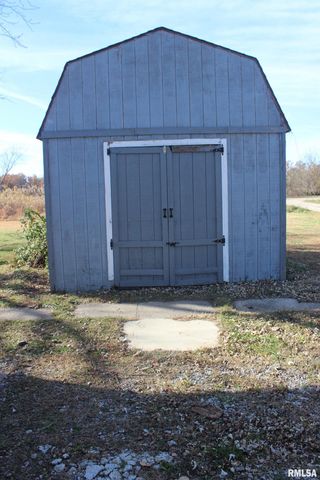 3287 Selmaville Road, Salem, IL 62881