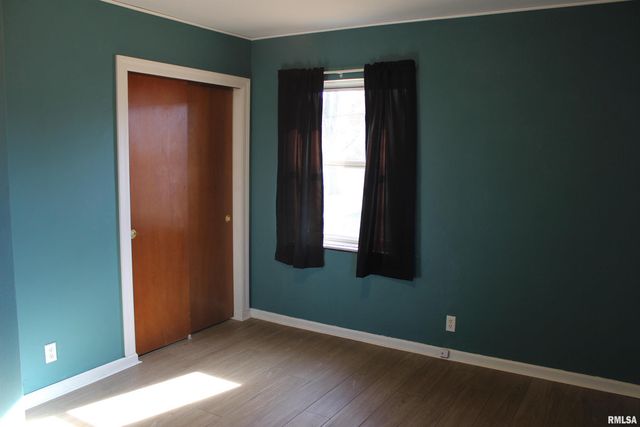 3287 Selmaville Road, Salem, IL 62881