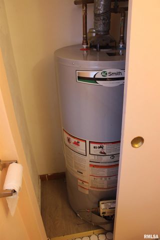 3287 Selmaville Road, Salem, IL 62881