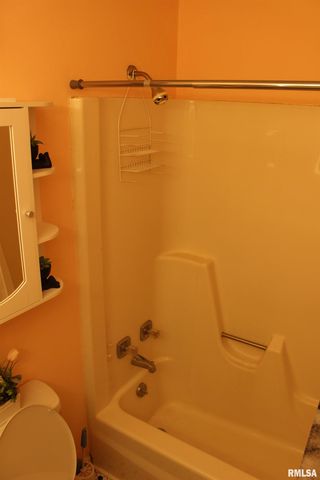 3287 Selmaville Road, Salem, IL 62881