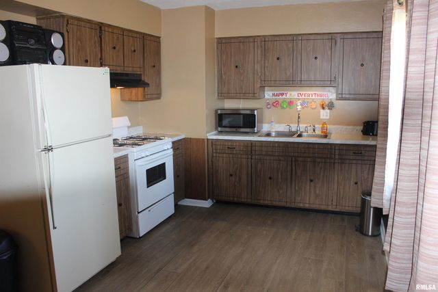 3287 Selmaville Road, Salem, IL 62881