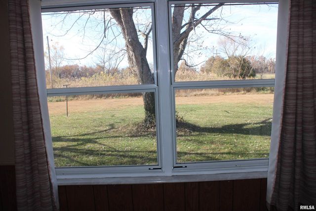 3287 Selmaville Road, Salem, IL 62881