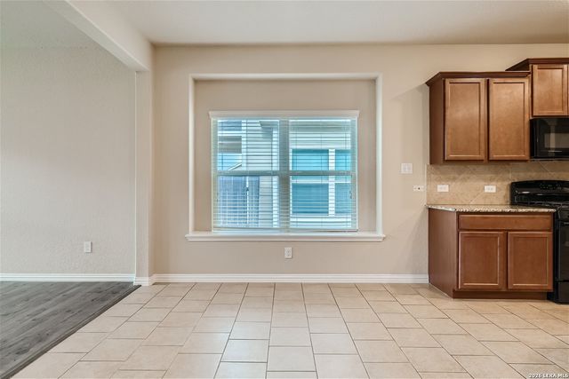 9026 Bowring, Converse, TX 78109