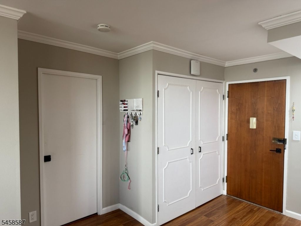 770 Anderson Ave-21H 21H, Cliffside Park Boro, NJ 07010 — photo 2