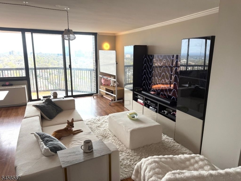 770 Anderson Ave-21H 21H, Cliffside Park Boro, NJ 07010 — photo 3