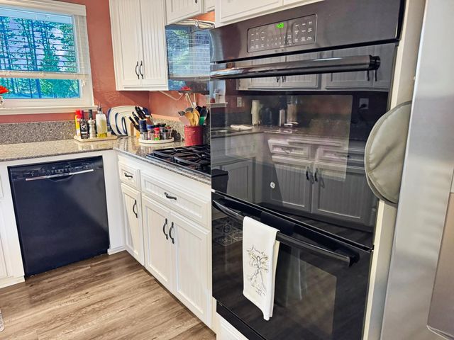 15967 Fairway Glen Pl, Grass Valley, CA 95949