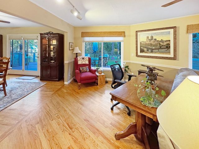 15967 Fairway Glen Pl, Grass Valley, CA 95949