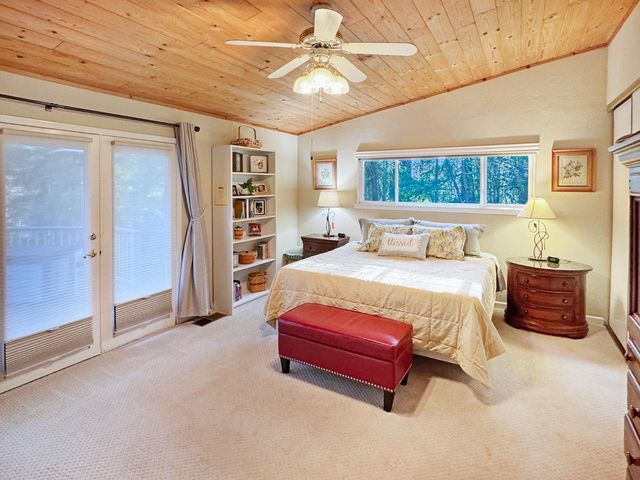 15967 Fairway Glen Pl, Grass Valley, CA 95949