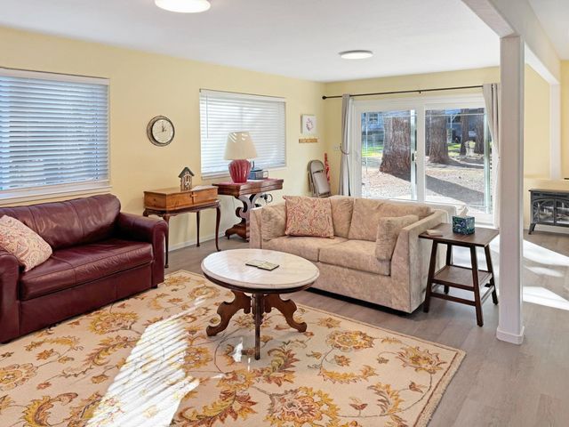 15967 Fairway Glen Pl, Grass Valley, CA 95949