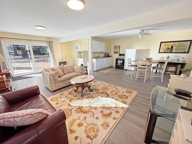 15967 Fairway Glen Pl, Grass Valley, CA 95949