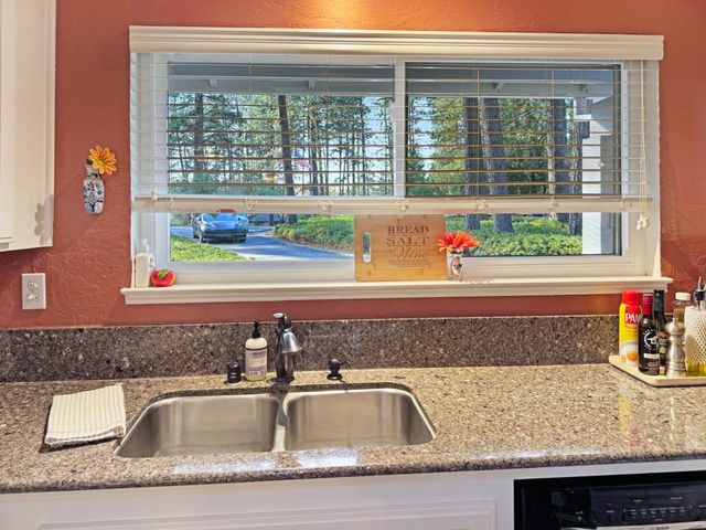 15967 Fairway Glen Pl, Grass Valley, CA 95949