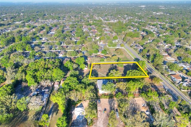 4207 E LUMSDEN ROAD, Valrico, FL 33594