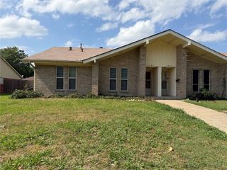 2007 Santa Anna, Garland, TX 75042