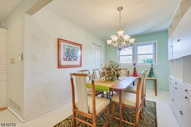 68 Beechwood Ave, Edison Twp., NJ 08837