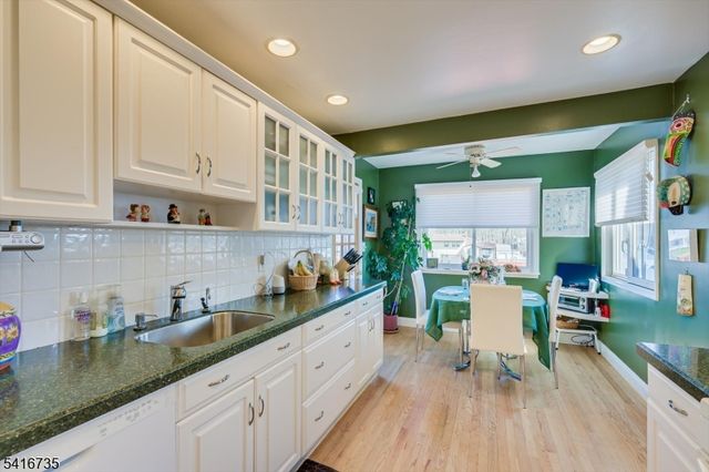 68 Beechwood Ave, Edison Twp., NJ 08837