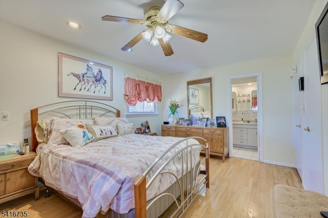 68 Beechwood Ave, Edison Twp., NJ 08837