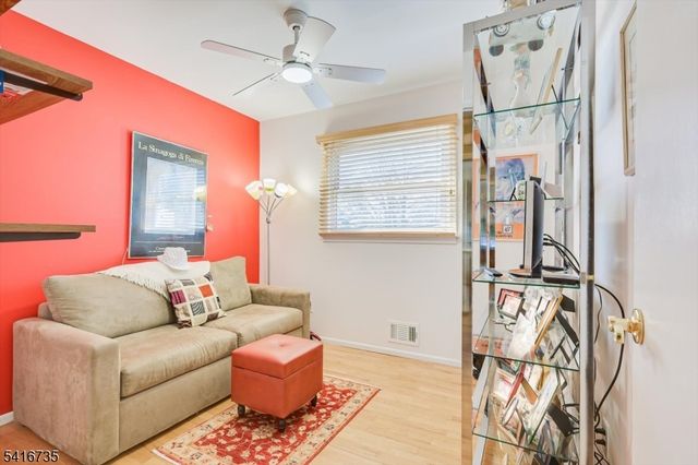 68 Beechwood Ave, Edison Twp., NJ 08837