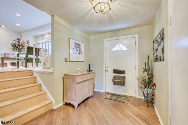 68 Beechwood Ave, Edison Twp., NJ 08837