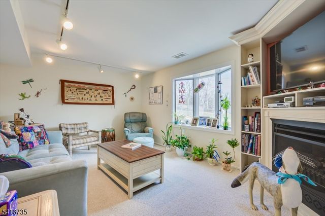 68 Beechwood Ave, Edison Twp., NJ 08837