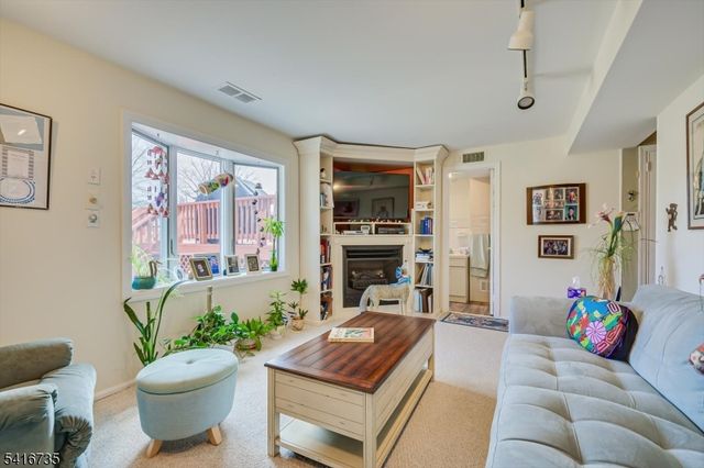 68 Beechwood Ave, Edison Twp., NJ 08837