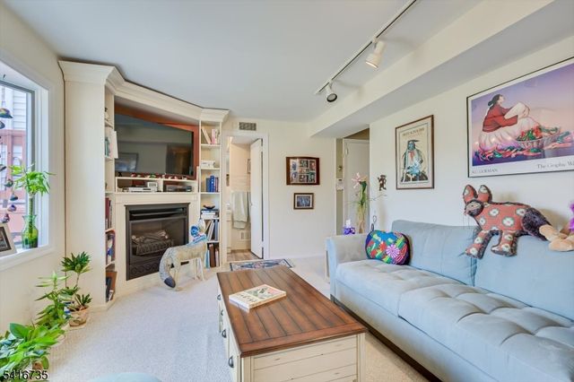 68 Beechwood Ave, Edison Twp., NJ 08837