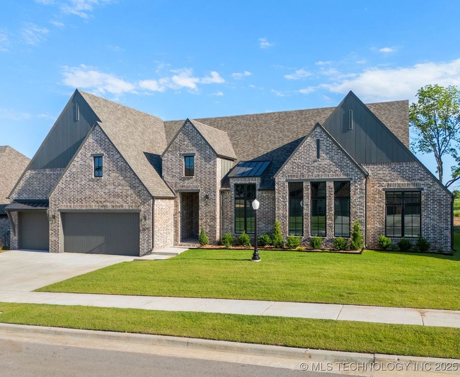 1603 Pinecrest Drive, Claremore, OK 74017