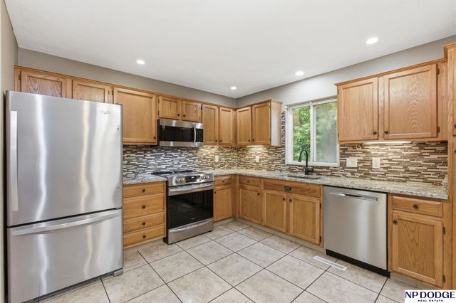 15302 Spencer Street, Omaha, NE 68116