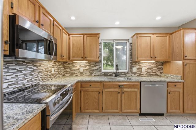 15302 Spencer Street, Omaha, NE 68116