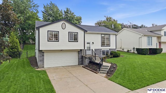 15302 Spencer Street, Omaha, NE 68116