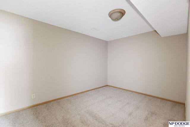 15302 Spencer Street, Omaha, NE 68116