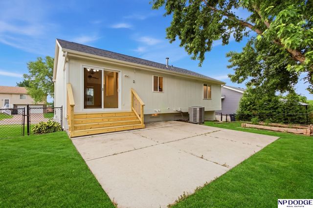 15302 Spencer Street, Omaha, NE 68116