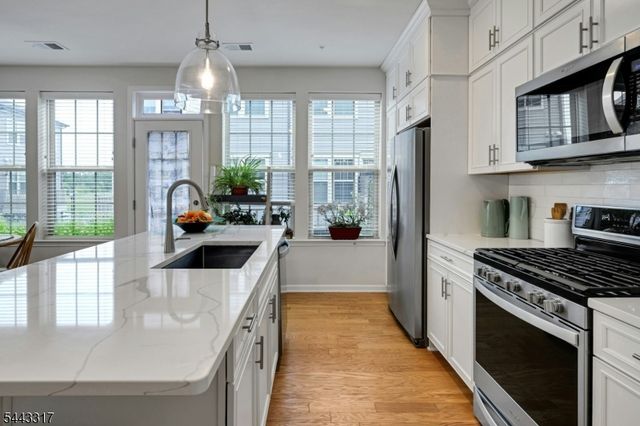 73 Robeson St, Somerville Boro, NJ 08876