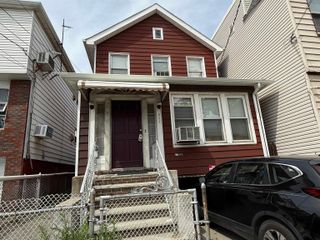 231 LINDEN AVE, Jc, Greenville, NJ 07305