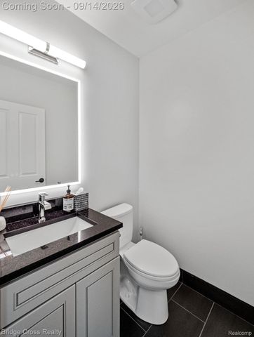 20308 Boardwalk Boulevard, Southfield, MI 48075