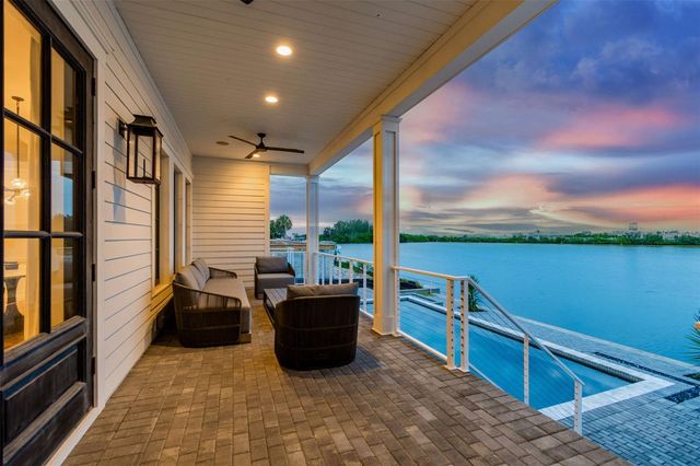 5811 MARINER STREET, Tampa, FL 33609