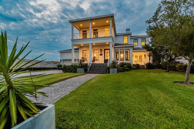 5811 MARINER STREET, Tampa, FL 33609