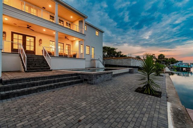 5811 MARINER STREET, Tampa, FL 33609