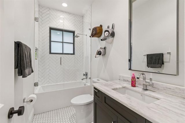5811 MARINER STREET, Tampa, FL 33609