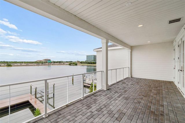 5811 MARINER STREET, Tampa, FL 33609