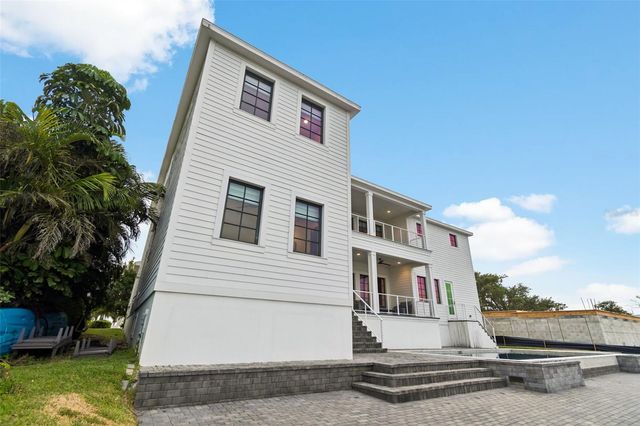 5811 MARINER STREET, Tampa, FL 33609