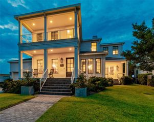 5811 MARINER STREET, Tampa, FL 33609